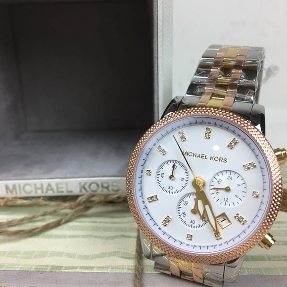 Michael Kors TRI tone ritz chronograph watch - Picture 2 of 8